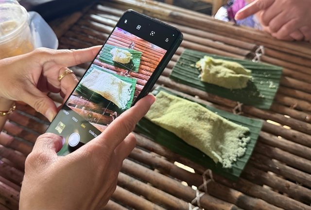 Bánh Rây: The Khmer Lace Cake You Can Only Really Find in An Giang