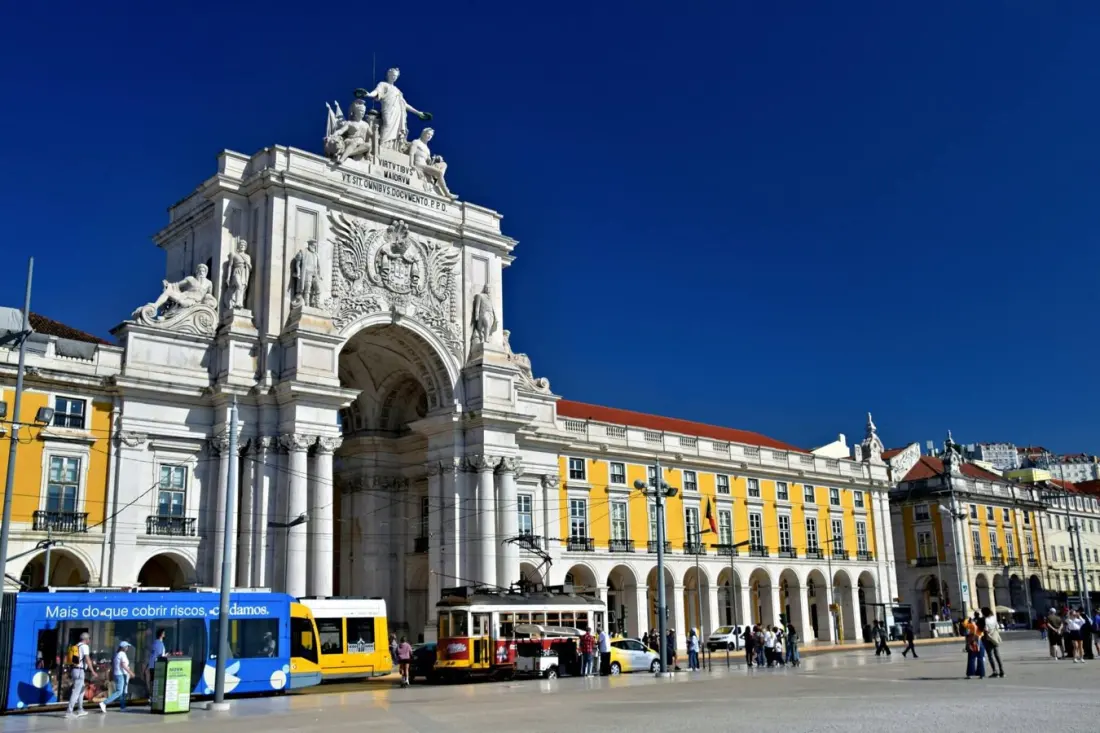 Moving to Portugal? Your first 180 days, sorted