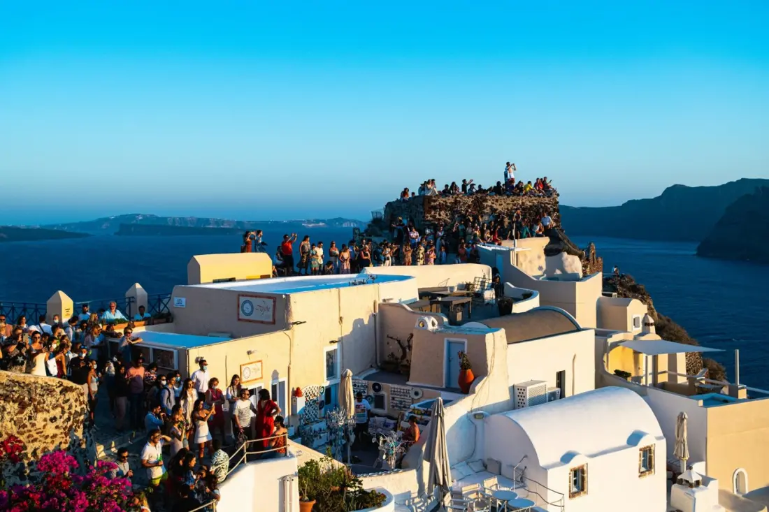 Greece logs record 20.4 million visitors and €13.5 billion in first seven months of 2026