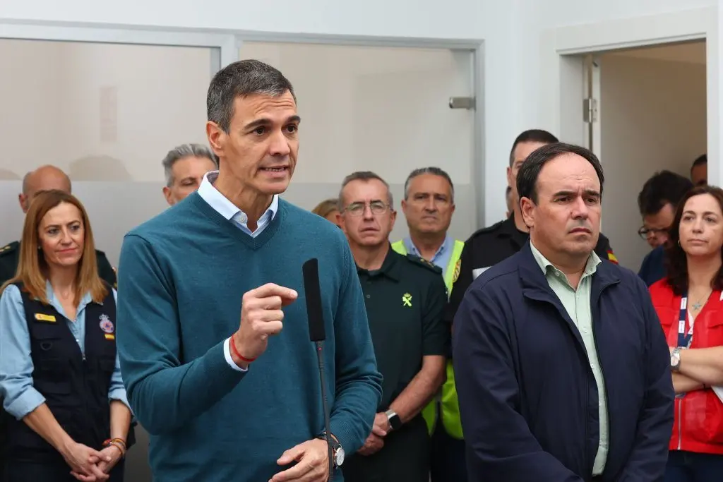 Storm Adam floods Valencia: four dead as Sánchez pledges recovery aid and national climate pact