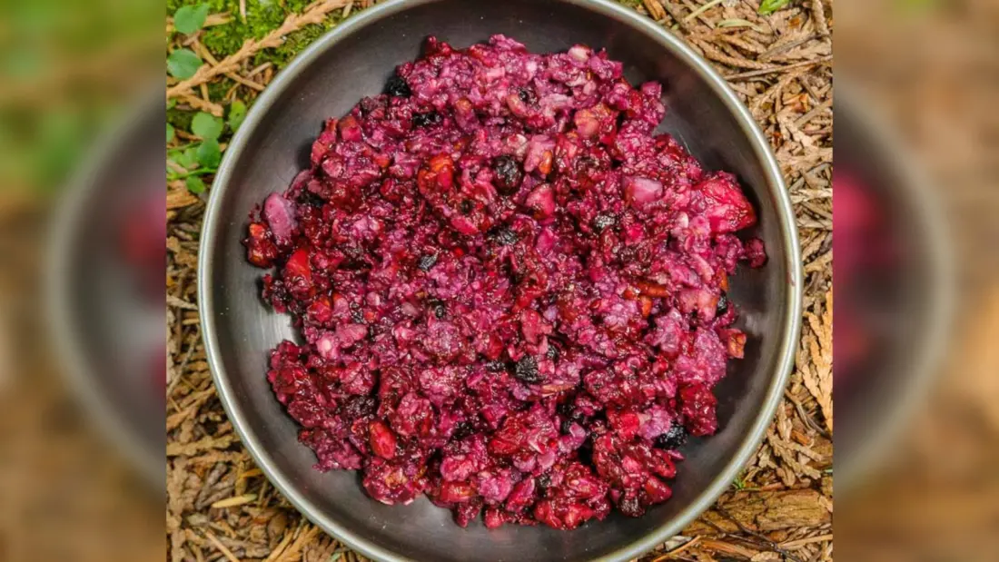 An Ultralight Berry Crumble That Earns a Spot in Your Bear Canister