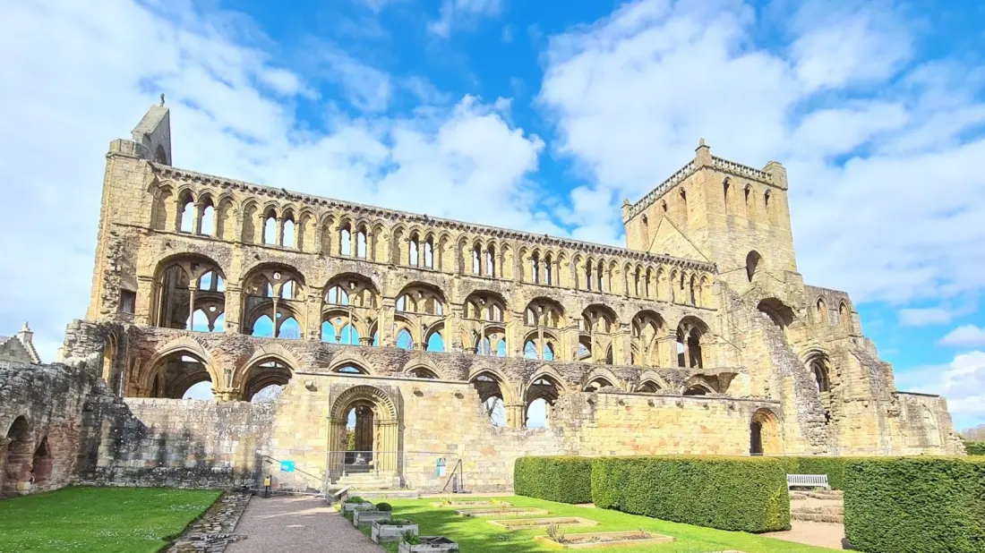 Jedburgh: The Walkable Scottish Borders Town With Abbey Ruins, Ancient Oaks and Peppermint 'Snails'