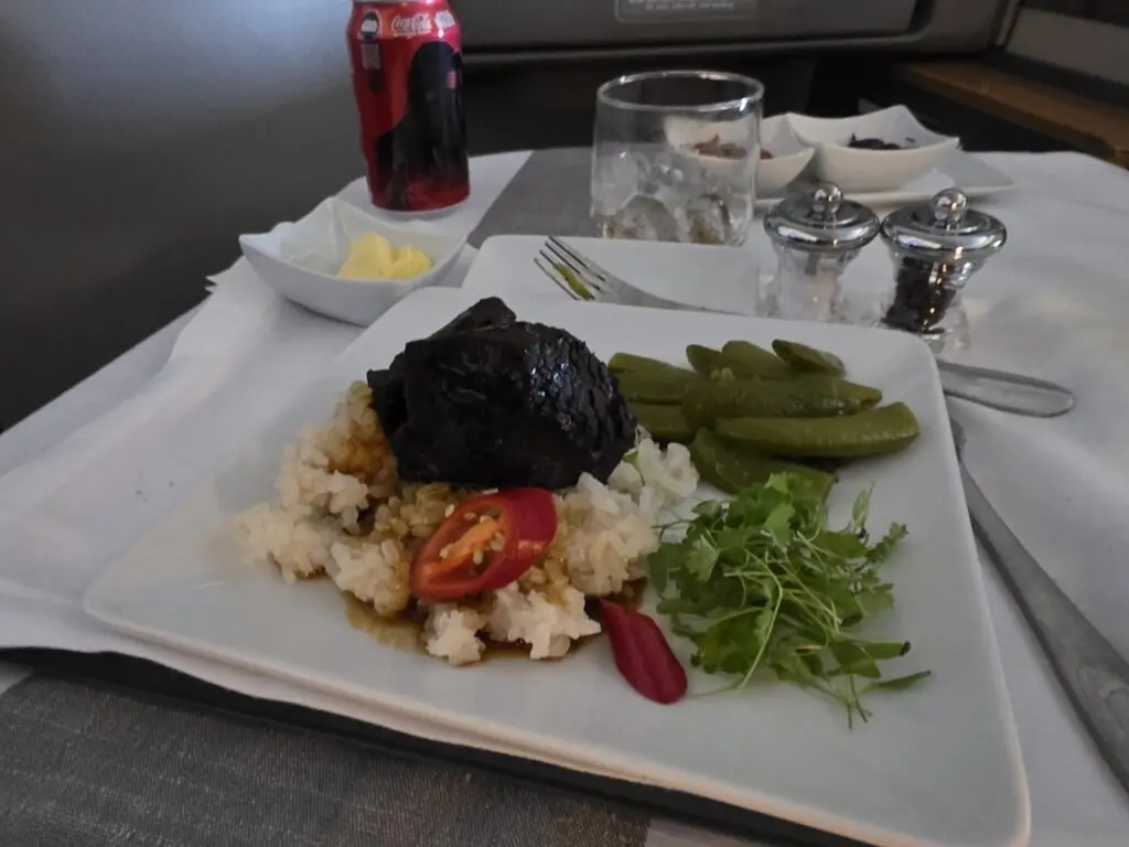 American Airlines Fixes Its London Heathrow Catering Woes With New Caterer and Onboard Coordinators
