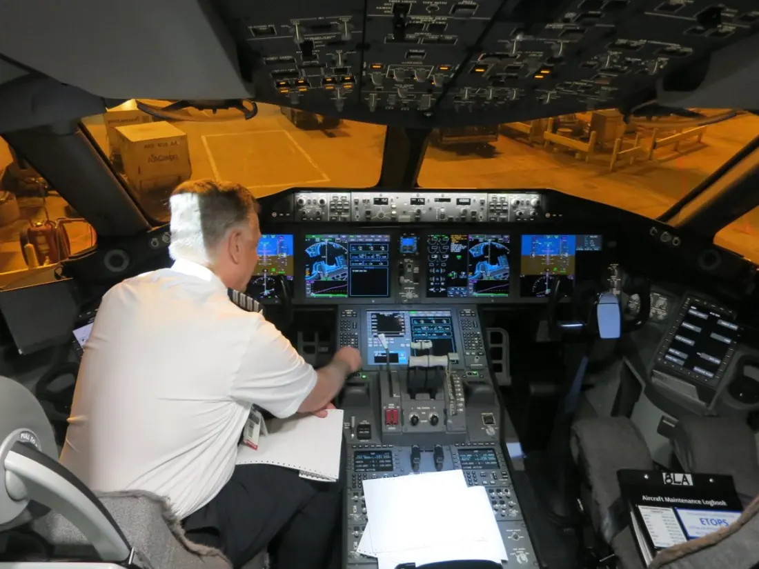Most European pilots admit fighting sleep in the cockpit — what the fatigue survey really tells you before your next flight