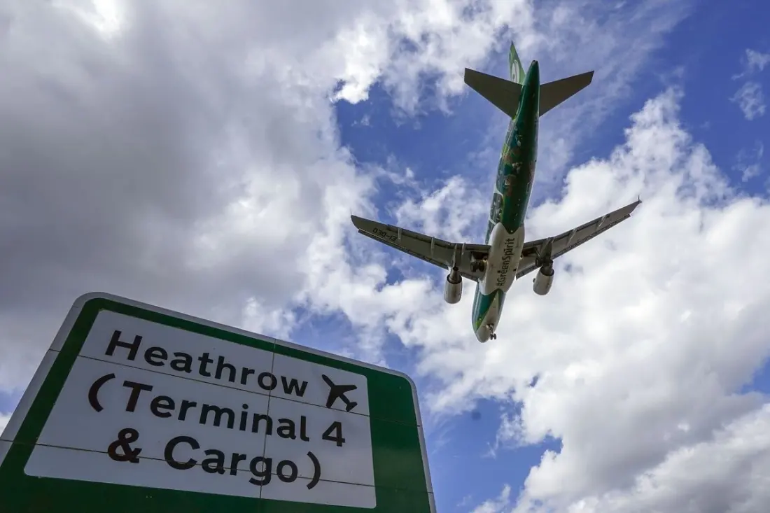 Heathrow chief puts the clock on a third runway: backers 'cannot wait forever'