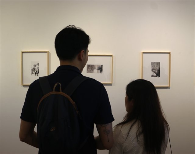 Thiên Di: A Black-and-White Photo Diary in Ho Chi Minh City
