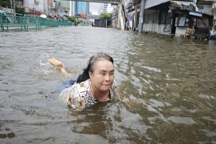 Flooding in Thailand: the eight health risks travellers should know about