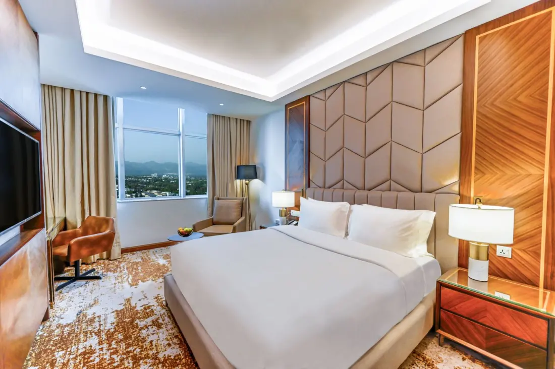 Stranded Overnight? Five Steps to Booking a Decent Airport Hotel Fast