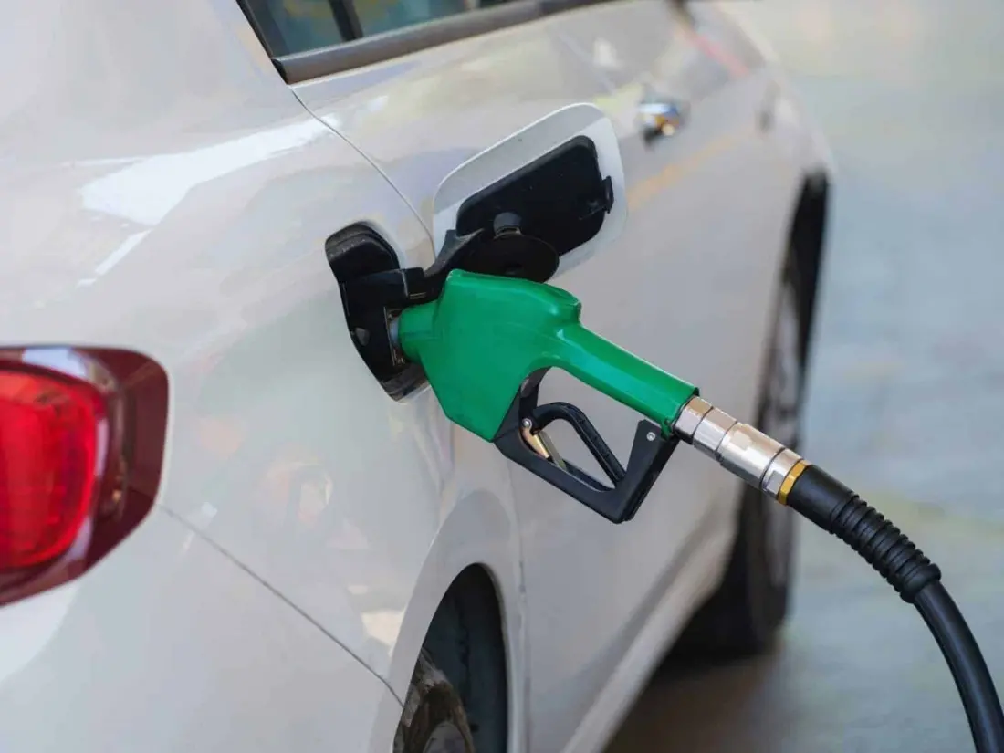 Costa Rica fuel prices jump: regular petrol now costs more than premium at the pump