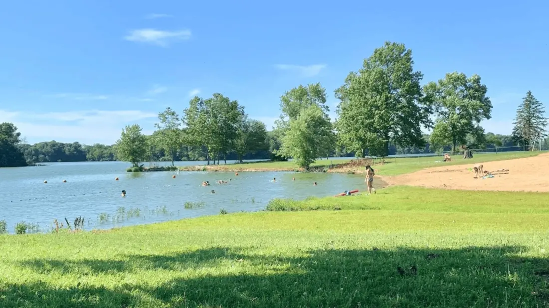 Vandalia Lake: Illinois' Quiet Finger-Shaped Reservoir With Fishing, Camping and a Free Beach