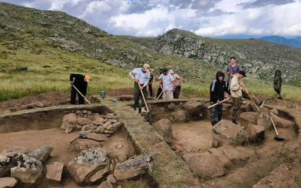 Kazakhstan's Caves Are Rewriting the Story of Its First Humans