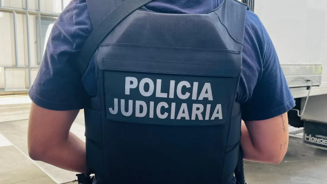 Fake PJ inspector with strobes and siren flagged down in Montemor-o-Novo