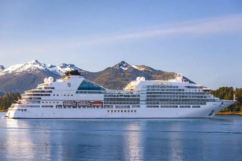 Seabourn's Limited-Time Deal Hands Suite Guests Up to $2,000 to Spend Onboard