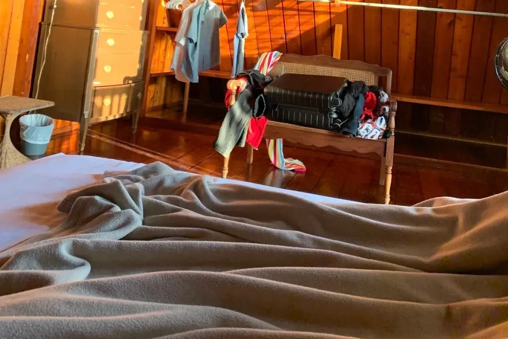Airbnb Tells Hosts to Stop Making Guests Wash Dishes and Strip Beds at Checkout