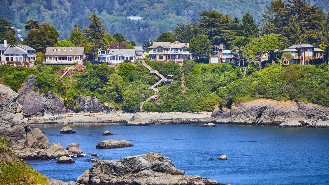 Why Retirees Are Skipping Florida for Oregon's Southern Coast